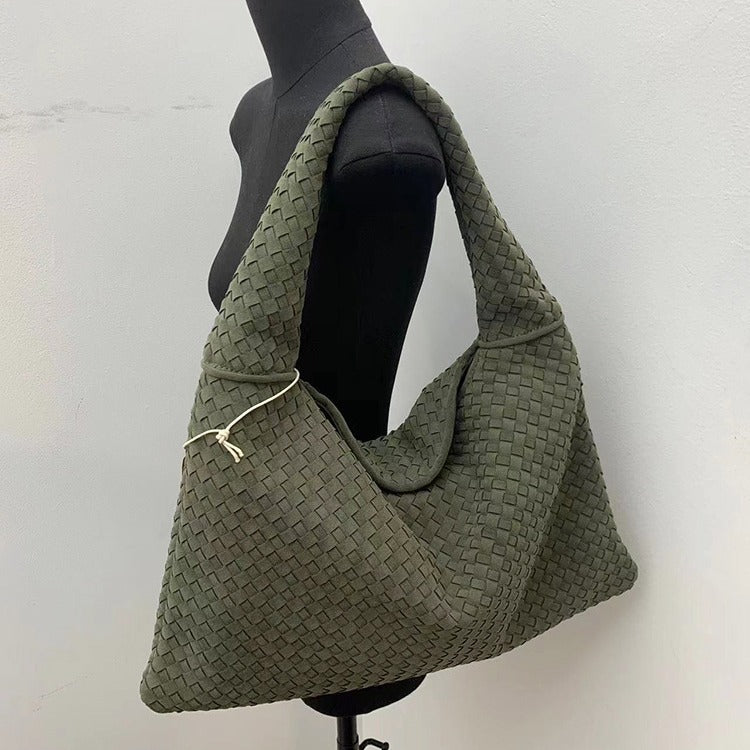 Bolsa Tote em Camurça Entrançada – Elegante, Espaçosa e Moderna