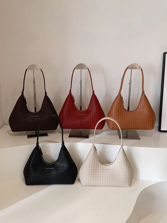Bolsa de Ombro em Pele Sintética Texturada – Elegância e Versatilidade